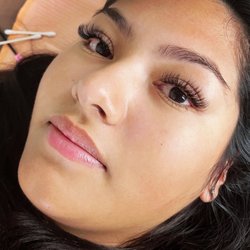 Zola's Beauty Lounge - Lash extensions