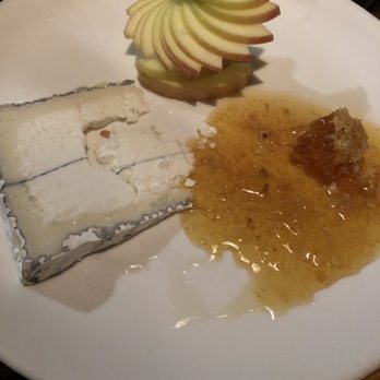 Bar Acuda - Cheese, Honey comb & Apple - Tapas Bars Near Me - Hanalei, Hawaii Bar Acuda - Cheese, Honey comb & Apple - Tapas Bars Near Me - Hanalei, Hawaii
