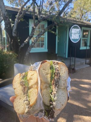 Muzzy's Bagels by null