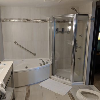 Four Points by Sheraton London - Hotels Near Me - London, Ontario Four Points by Sheraton London - Hotels Near Me - London, Ontario