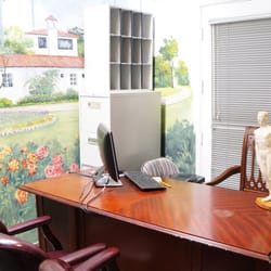 Jung's Acupuncture Center - San Clemente Chin's Acupuncture Center - Consulting Room