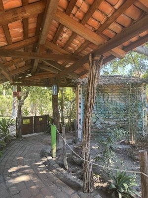 El Cora Crocodile Sanctuary by null