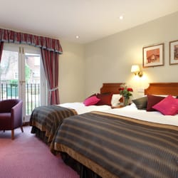 Mandolay Hotel
