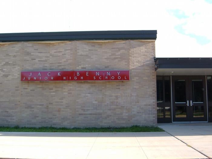 JACK BENNY MIDDLE SCHOOL 1401 Montesano Ave, Waukegan, Illinois