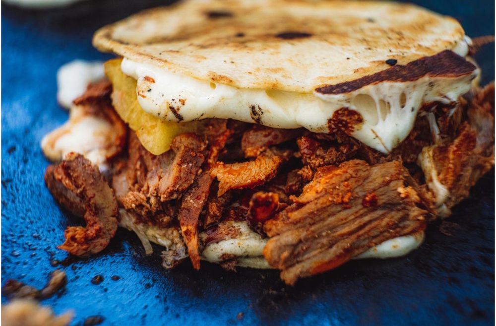 La Casa De Los Tacos Al Pastor Logo