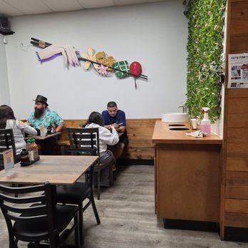 Mama Hue - Vietnamese Near Me - Vero Beach, Florida