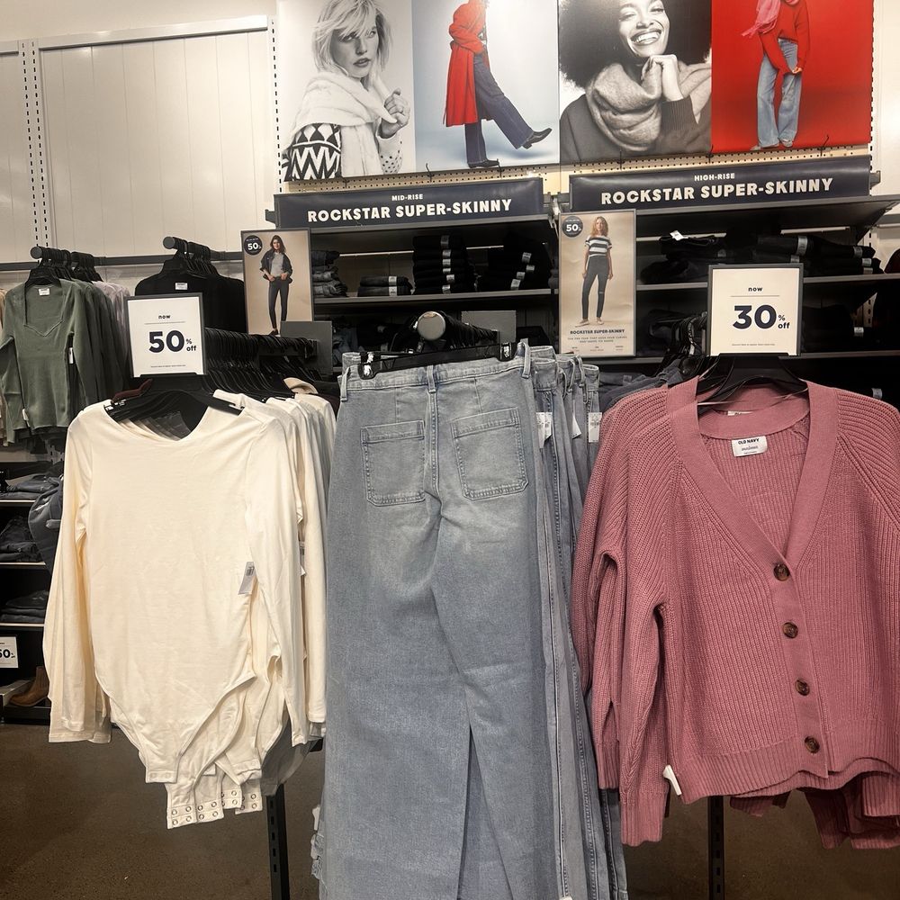 Old Navy - Men's Clothing Near Me - Auburn, California Old Navy - Men's Clothing Near Me - Auburn, California