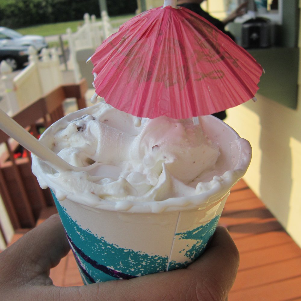 Whipty-Do - Whipty Whirl with Reeses Cups - Ice Cream & Frozen Yogurt Near Me - Maineville, Ohio