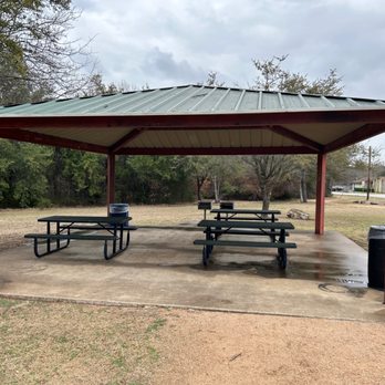 Prize Oaks park - Covered picnic area and grills - Playgrounds Near Me - Cedar Park, Texas Prize Oaks park - Covered picnic area and grills - Playgrounds Near Me - Cedar Park, Texas
