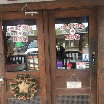 Old 300 BBQ - Barbeque Near Me - Blanco, Texas Old 300 BBQ - Barbeque Near Me - Blanco, Texas