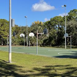 Harlem Heights Park - Paved Basketball courts