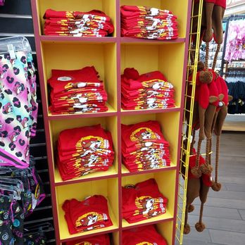 Buc-ee’s - Gas Stations Near Me - Fort Valley, Georgia