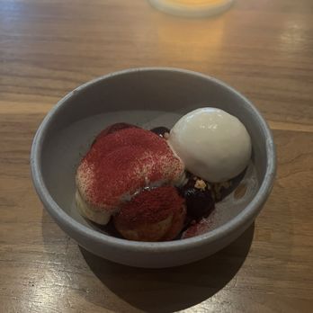 Elske - course dessert - Scandinavian Near Me - Chicago, Illinois
