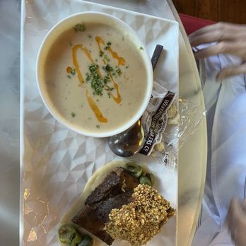 OAK Long Bar + Kitchen - Set "business lunch" - clam chowder and beef rib - Bars Near Me - Boston, Massachusetts OAK Long Bar + Kitchen - Set "business lunch" - clam chowder and beef rib - Bars Near Me - Boston, Massachusetts