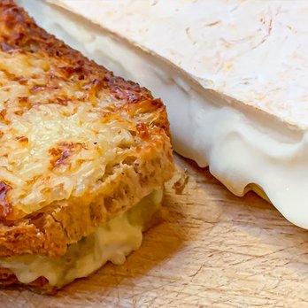 Les Fromagivores - Les Fromagivores - Croque-monsieur végétarien au reblochon - Wine Bars Near Me - Lyon, 69