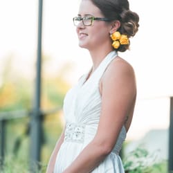Pretty Up Makeup & Airbrush Tanning - I love how she was able to work my flowers into my hair. I didn't get a ton of shot of my hair