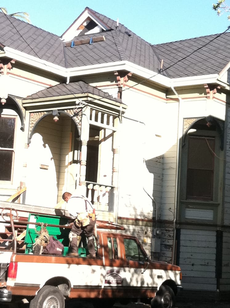 Slide of Adrian Gomez Roofing