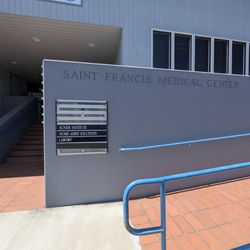 Labcorp - Front sign and building entrance