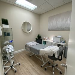 Laser by Nicole - Skincare room