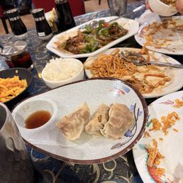 Pepper steak Chicken Lo Mein Steamed chicken dumplings 6