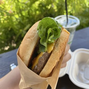 Hanalei Burger - Food Trucks Near Me - Hanalei, Hawaii