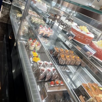 85°C Bakery Cafe-Concord - Cakes and dessert cups - Bakeries Near Me - Concord, California 85°C Bakery Cafe-Concord - Cakes and dessert cups - Bakeries Near Me - Concord, California