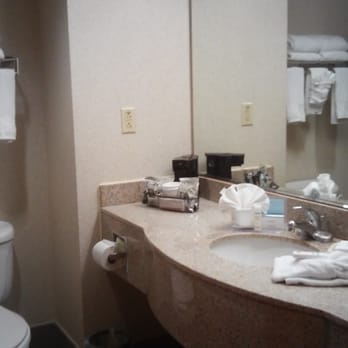 Hampton Inn Houston-Pearland - Bathroom - Hotels Near Me - Pearland, Texas Hampton Inn Houston-Pearland - Bathroom - Hotels Near Me - Pearland, Texas