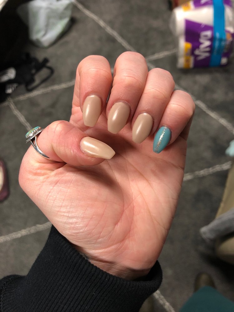 HAPPY FEET NAIL & SPA 53 Photos & 43 Reviews 2004 Harrison Ave NW