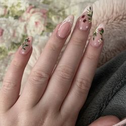 Royal Nails & Spa