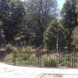 Please excuse the poor quality of my photo... the park was very pretty (not like my picture)