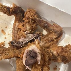 Southern Style Chicken & Waffle - Chicken Four Wings