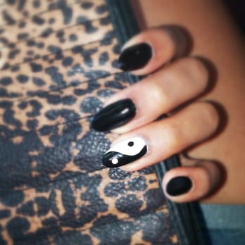1. Royalty Nails