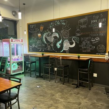 Li Cha Tea - entrance area - Bubble Tea Near Me - Northridge, California