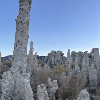 Mono Lake South Tufa Area - Hiking Near Me - Lee Vining, California Mono Lake South Tufa Area - Hiking Near Me - Lee Vining, California