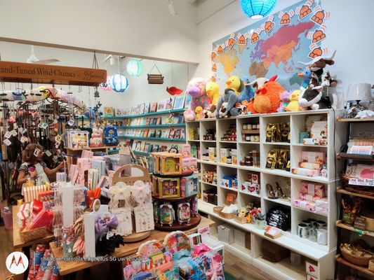 The Most Irresistible Shop in Hilo by null