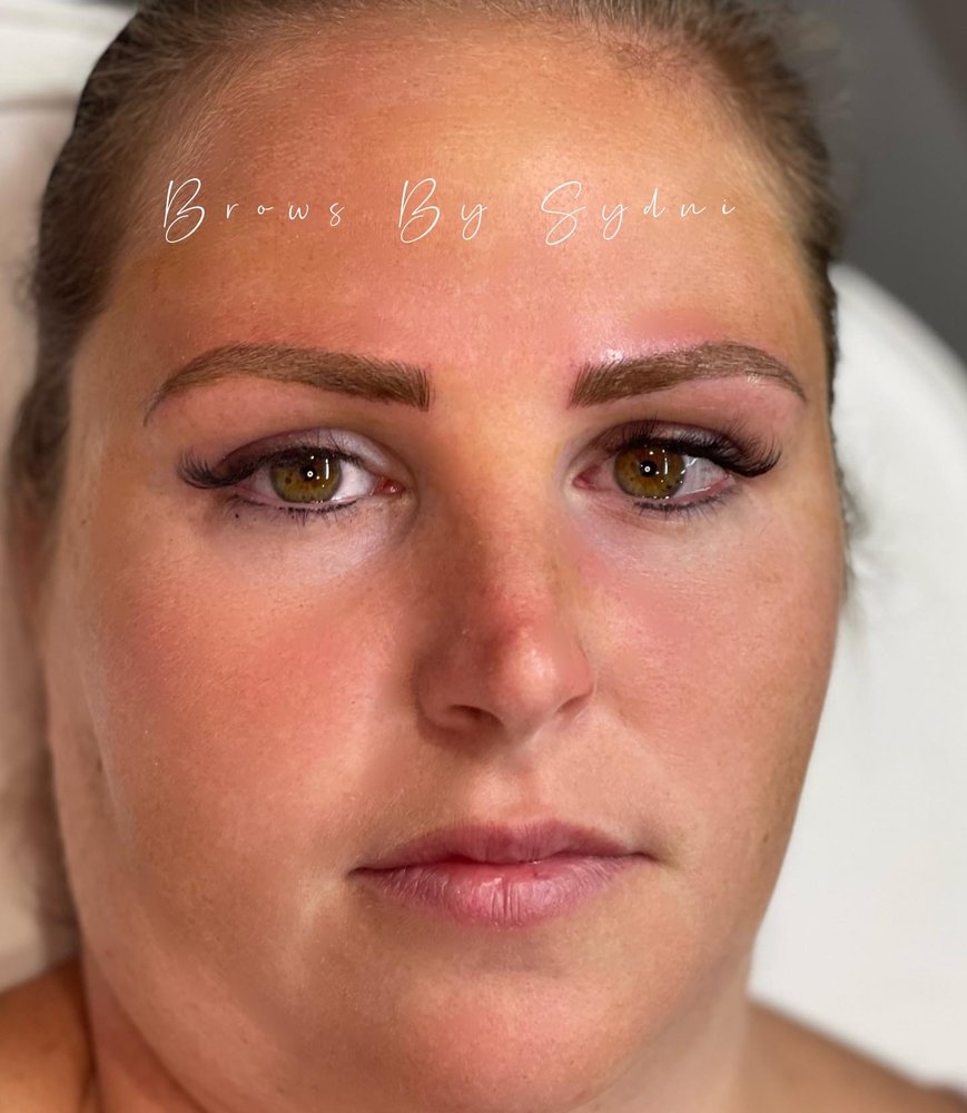 Brows By Sydni Logo