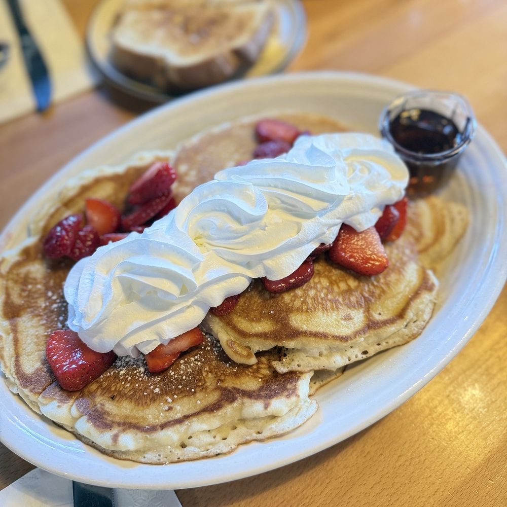 Pancakes with strawberries Pancakes with strawberries