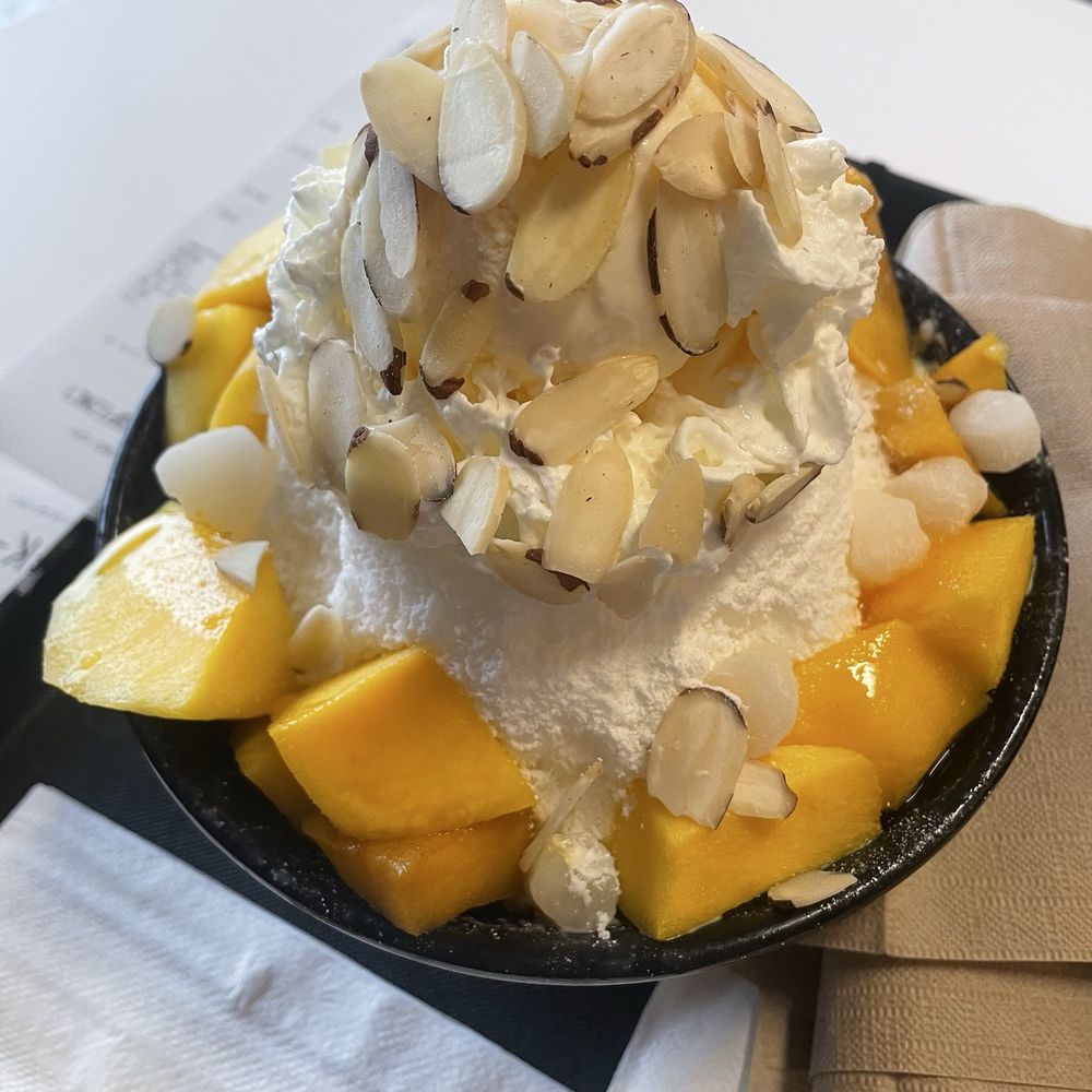 Mango Coconut Bingsoo Mango Coconut Bingsoo