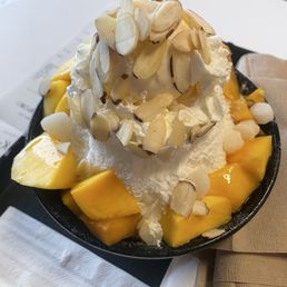 Mango Coconut Bingsoo