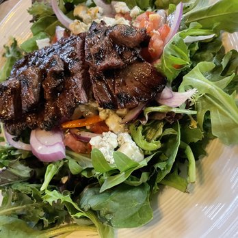 Lombardo's - Tuscan Steak Salad - Italian Near Me - White Plains, New York