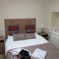 Coast House - Room 8, skylight, no sea view