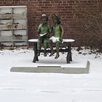 Williamsville Branch Library - Garden in winter - Libraries Near Me - Williamsville, New York Williamsville Branch Library - Garden in winter - Libraries Near Me - Williamsville, New York