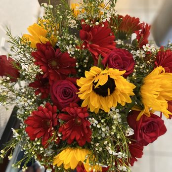 Hidalgo Flowers - Florists Near Me - Vista, California