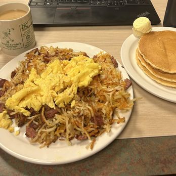 Uncle Ernie's Pancake House - Corned beef hash - Breakfast & Brunch Near Me - Kalamazoo, Michigan Uncle Ernie's Pancake House - Corned beef hash - Breakfast & Brunch Near Me - Kalamazoo, Michigan