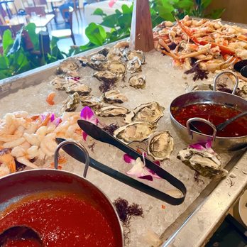 La Hiki - Shellfish's (lobster behind the Omelette Station). - Breakfast & Brunch Near Me - Kapolei, Hawaii La Hiki - Shellfish's (lobster behind the Omelette Station). - Breakfast & Brunch Near Me - Kapolei, Hawaii
