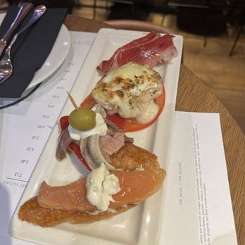 Ciutat Comtal - Assorted montaditos - Tapas Bars Near Me - Barcelona, B Ciutat Comtal - Assorted montaditos - Tapas Bars Near Me - Barcelona, B
