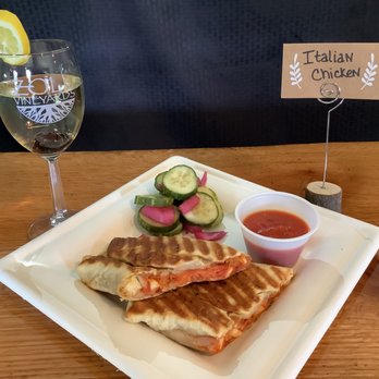 Zoll Vineyards - Italian Chicken - Wineries Near Me - Dutton, Virginia Zoll Vineyards - Italian Chicken - Wineries Near Me - Dutton, Virginia