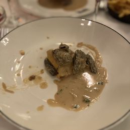 Farm chicken with morels cream sauce Farm chicken with morels cream sauce