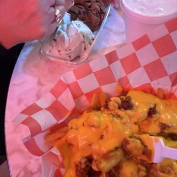 Cakes & Creams - Pizza Near Me - Branson, Missouri Cakes & Creams - Pizza Near Me - Branson, Missouri