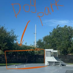 Edinburg Bicentennial Dog Park - The skate park is right next to the dog park, great to help dogs with sensory overloading so they don't react to skaters